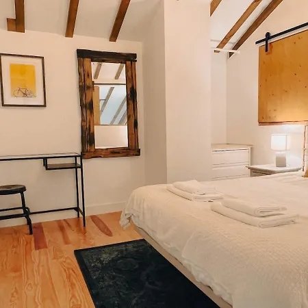 My Fair - Unique Rustic Near Principe Real Appartement Lisboa