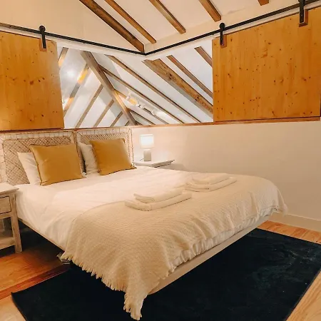 My Fair - Unique Rustic Near Principe Real * Lisbon