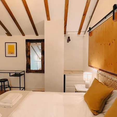 My Fair - Unique Rustic Near Principe Real Appartement *